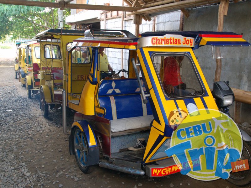 フィリピンの交通手段トライシクル
