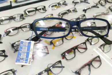 マリーナモール内にあるメガネ屋さん #